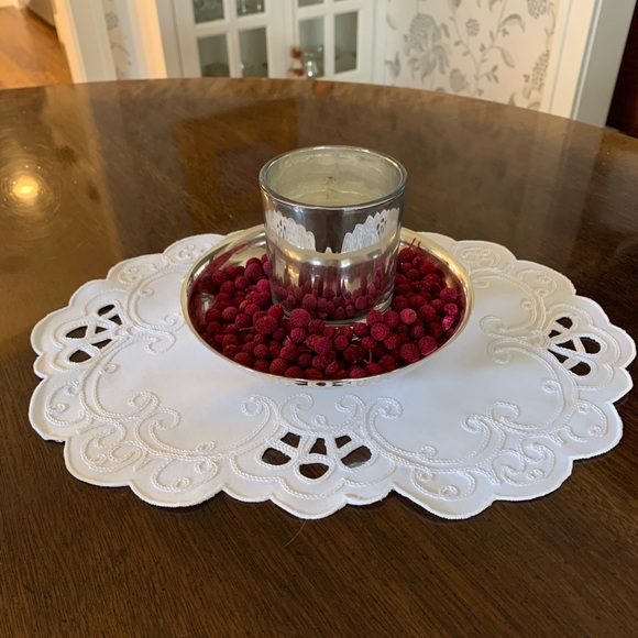 Scalloped Doily White - Picture 3 of 3